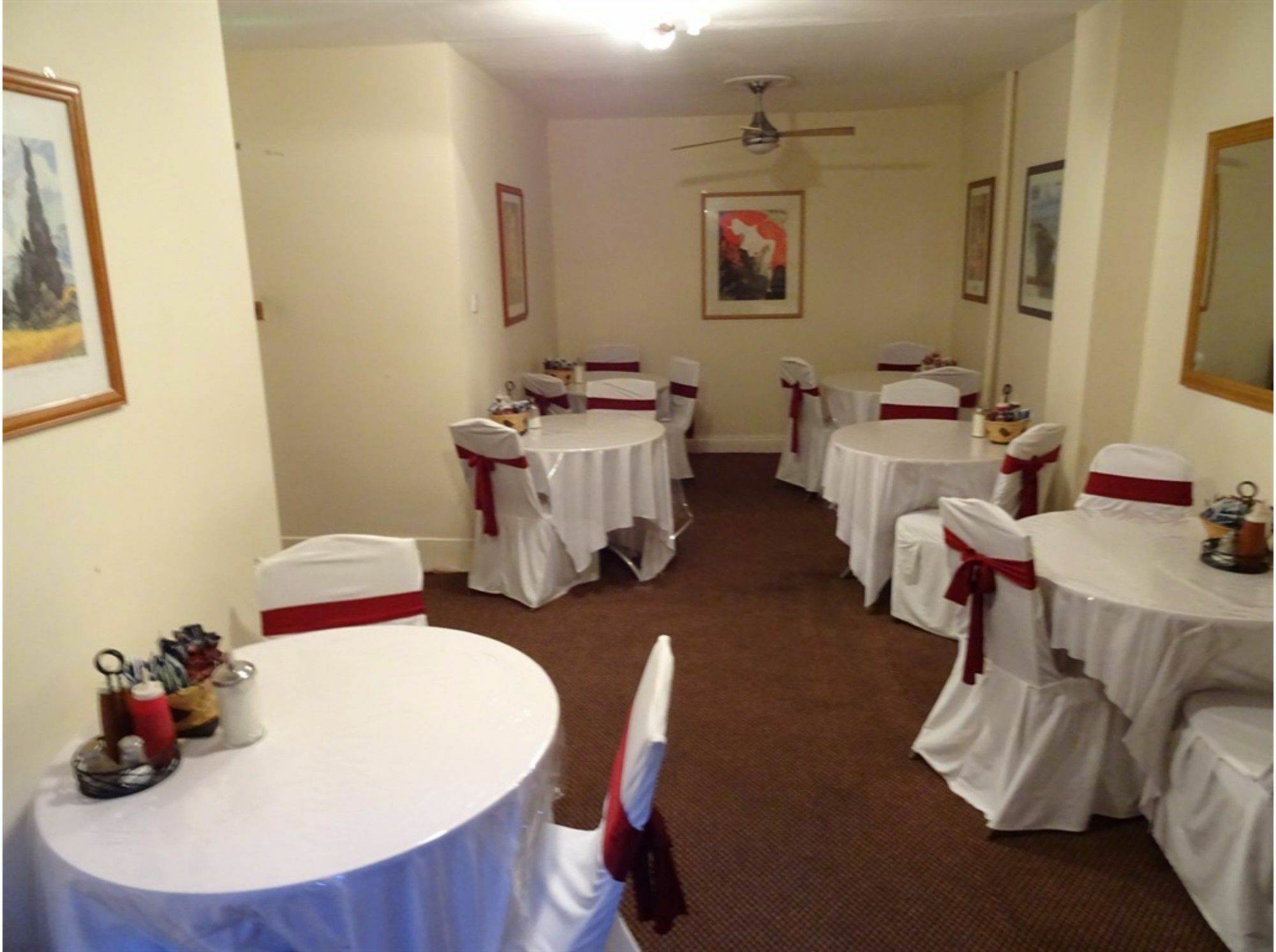 Lampton Guest House Хаунслоу Экстерьер фото